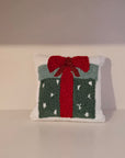 C_Christmas Dotted Present Throw Pillow