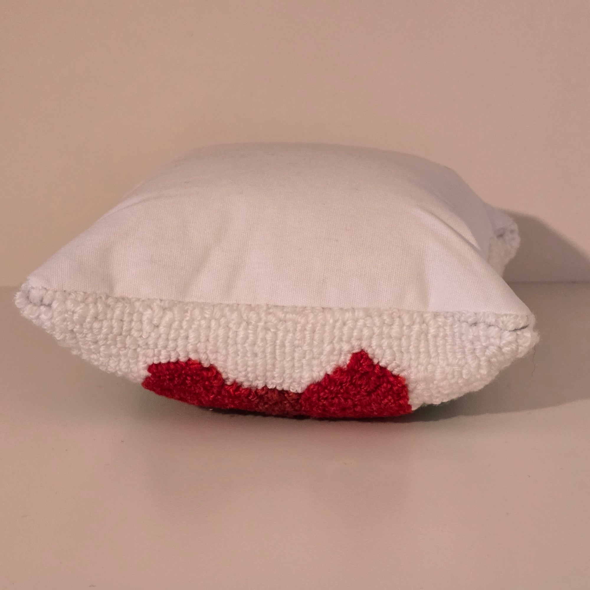 C_Christmas Dotted Present Throw Pillow