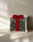 C_Christmas Dotted Present Throw Pillow
