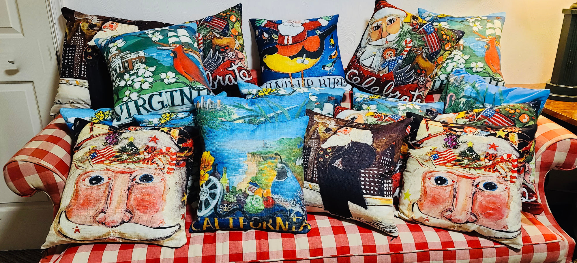 NANCY THOMAS PILLOWS - Santas - Wind-Up Bird