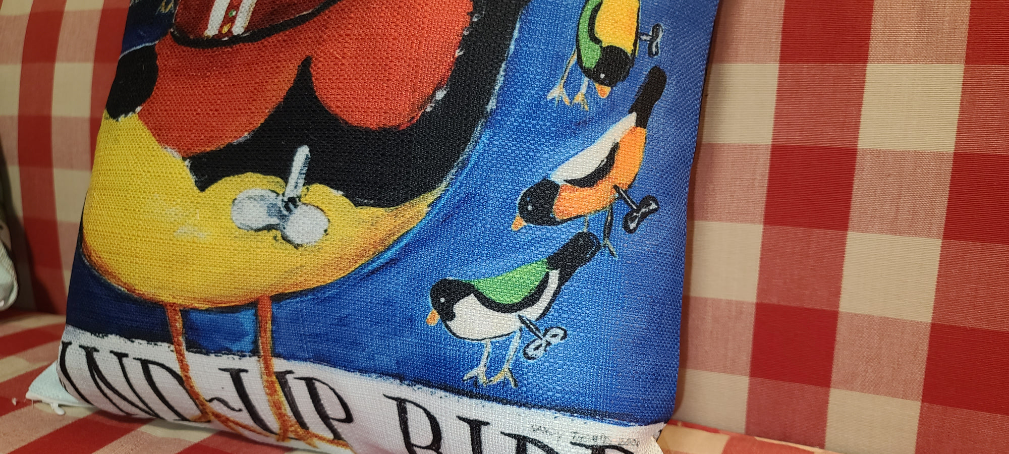 NANCY THOMAS PILLOWS - Santas - Wind-Up Bird