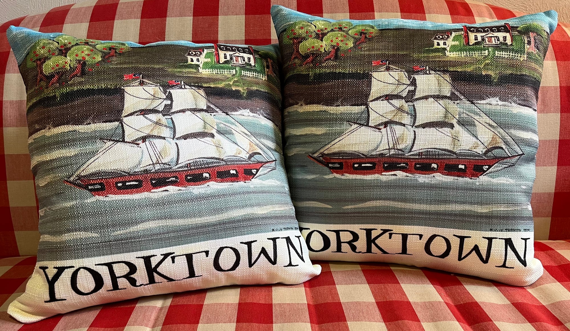 NANCY THOMAS PILLOWS - Yorktown